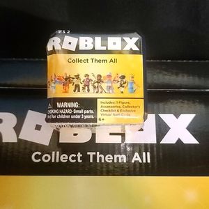 New Sealed Roblox Celebrity Series 2 Mini Figure Blind